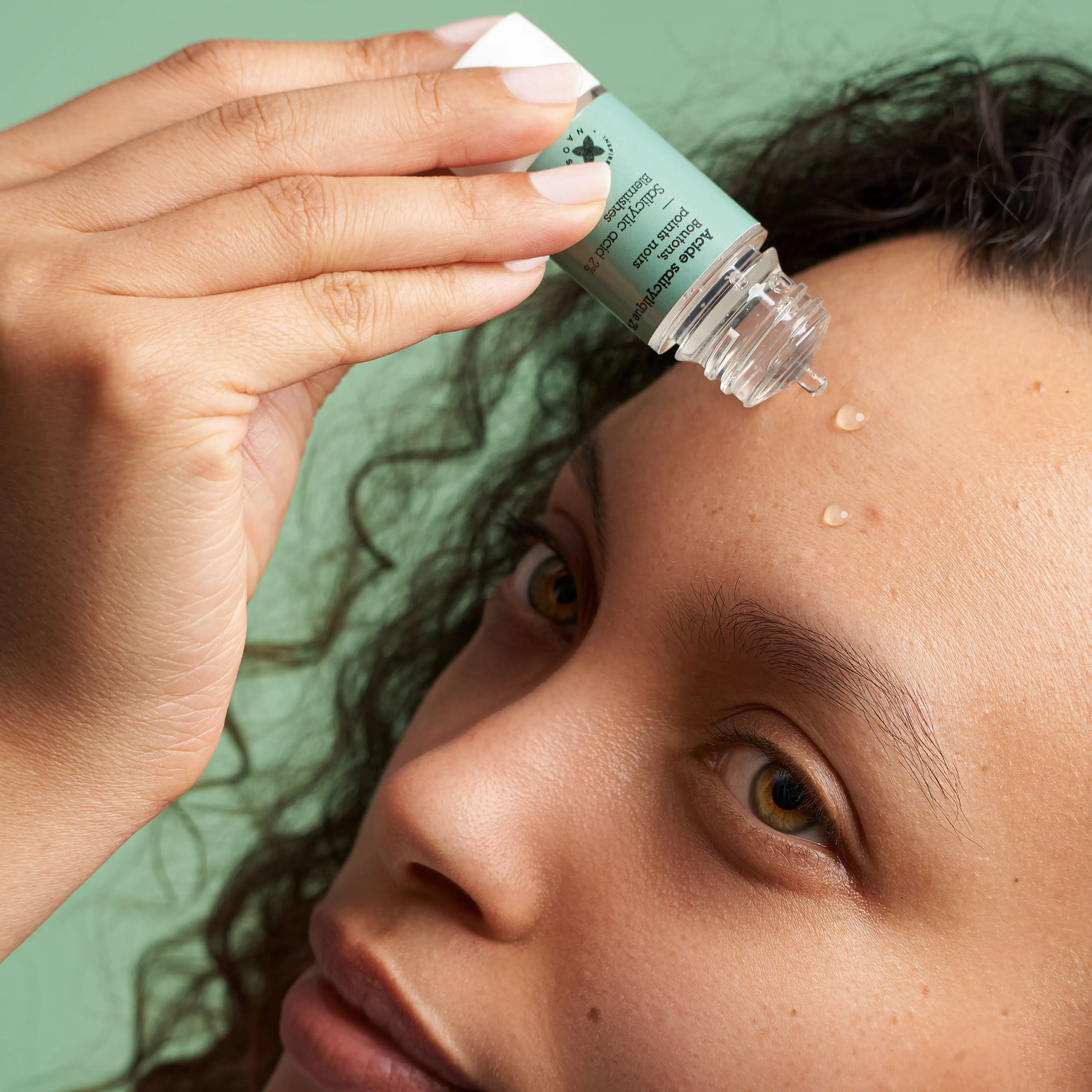 woman salicylique